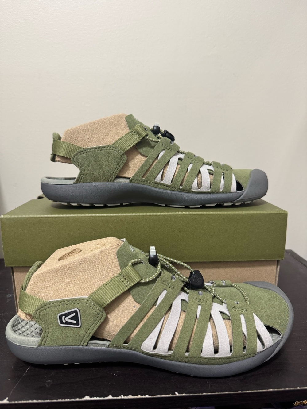 NWT Keen Cypress Women’s 10 Olive Green and Gray Outdoor Sandals Closed Toe